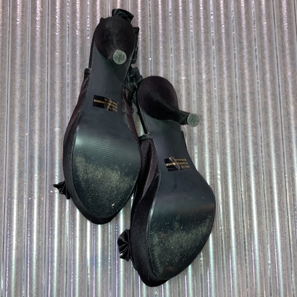 Black heels - Picture 3 of 3